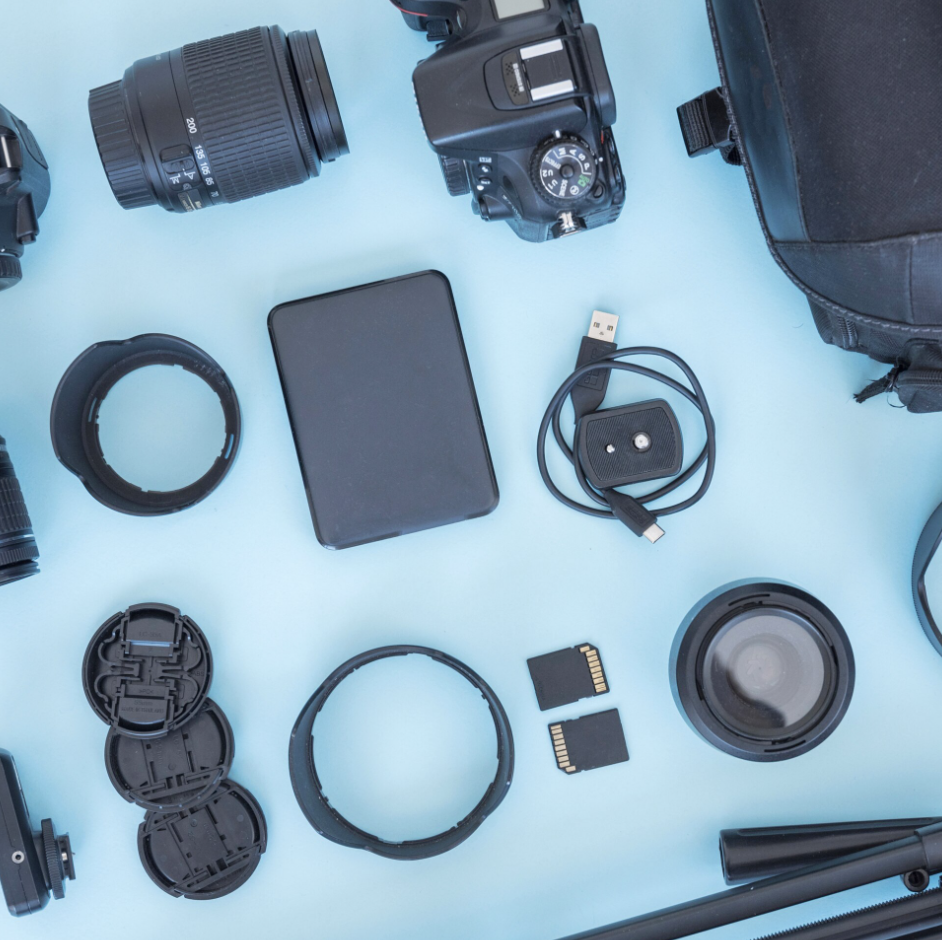 Photo/video equipment stores